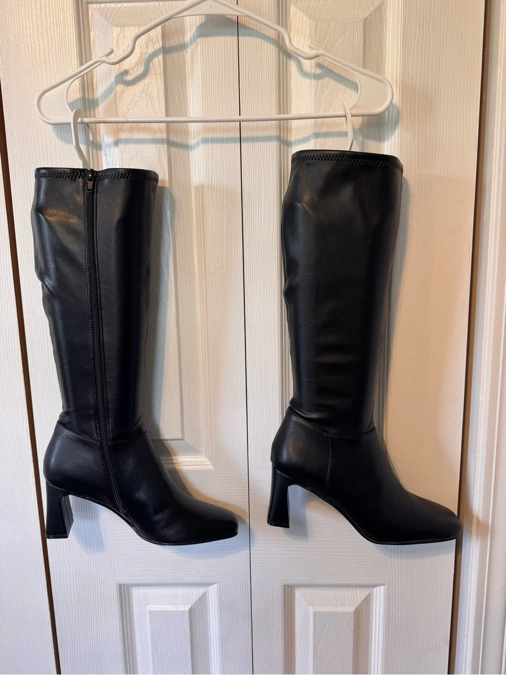 Steve Madden Black Knee-High Women Boots  3inch Block Heel  Zipper Size 8.5 NWTS